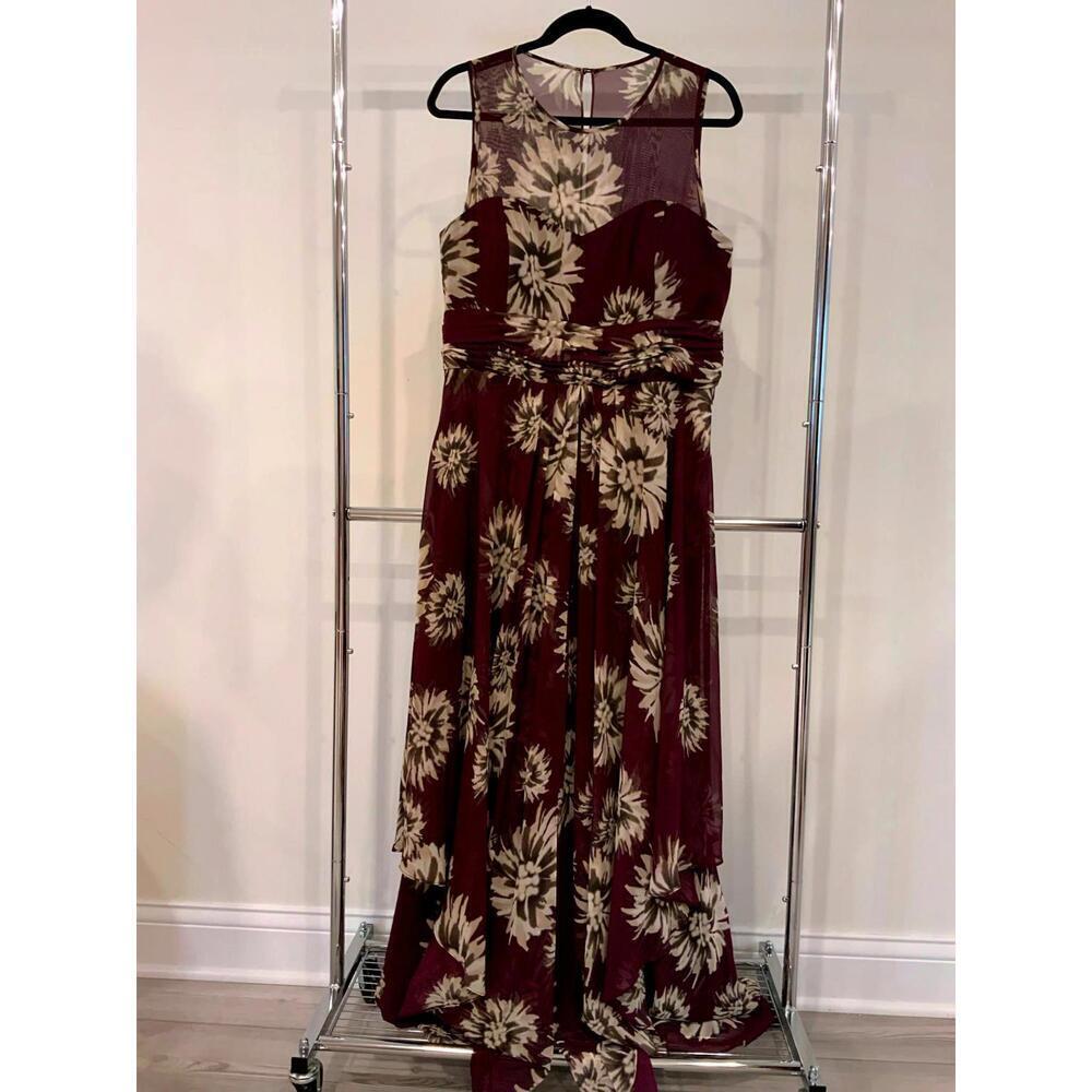 Elegant Eliza J Floral Maxi Dress